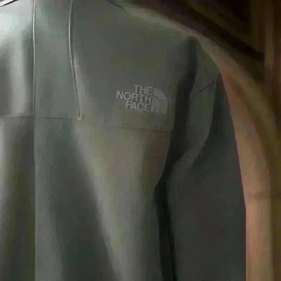 The North Face Jacket - Picture 4 of 6